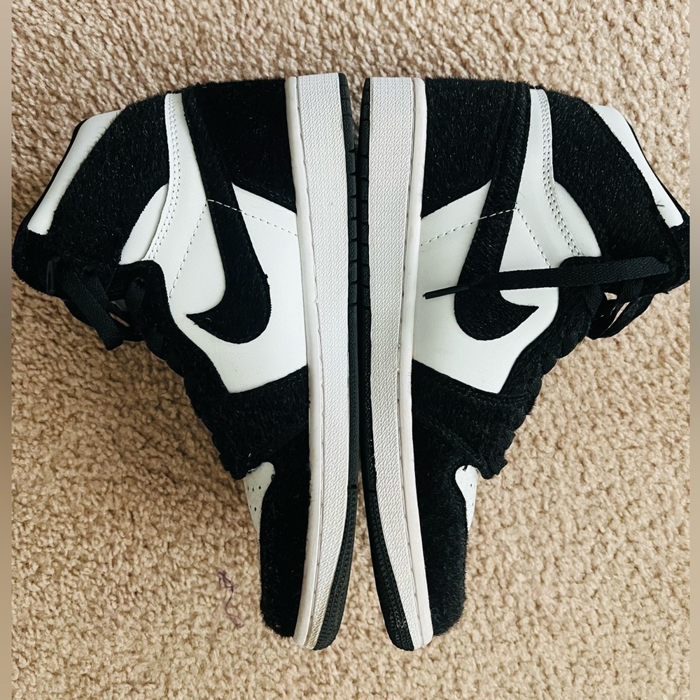 Nike shoes - Faux Fur black and white Jordan 1